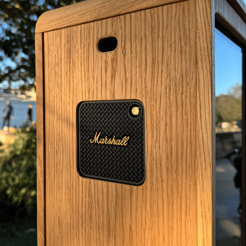 Built-in Marshall speaker on the Glam booth